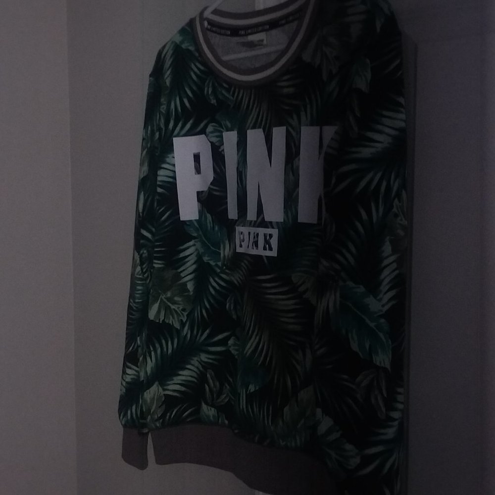 Victoria's Secret PINK Sweater - Picture 4 of 14
